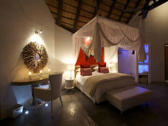 Pondoro Game Lodge - Room1